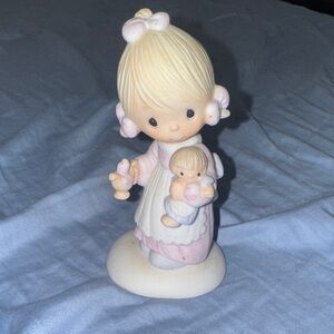 Precious Moments “Jesus is the Light” figurine